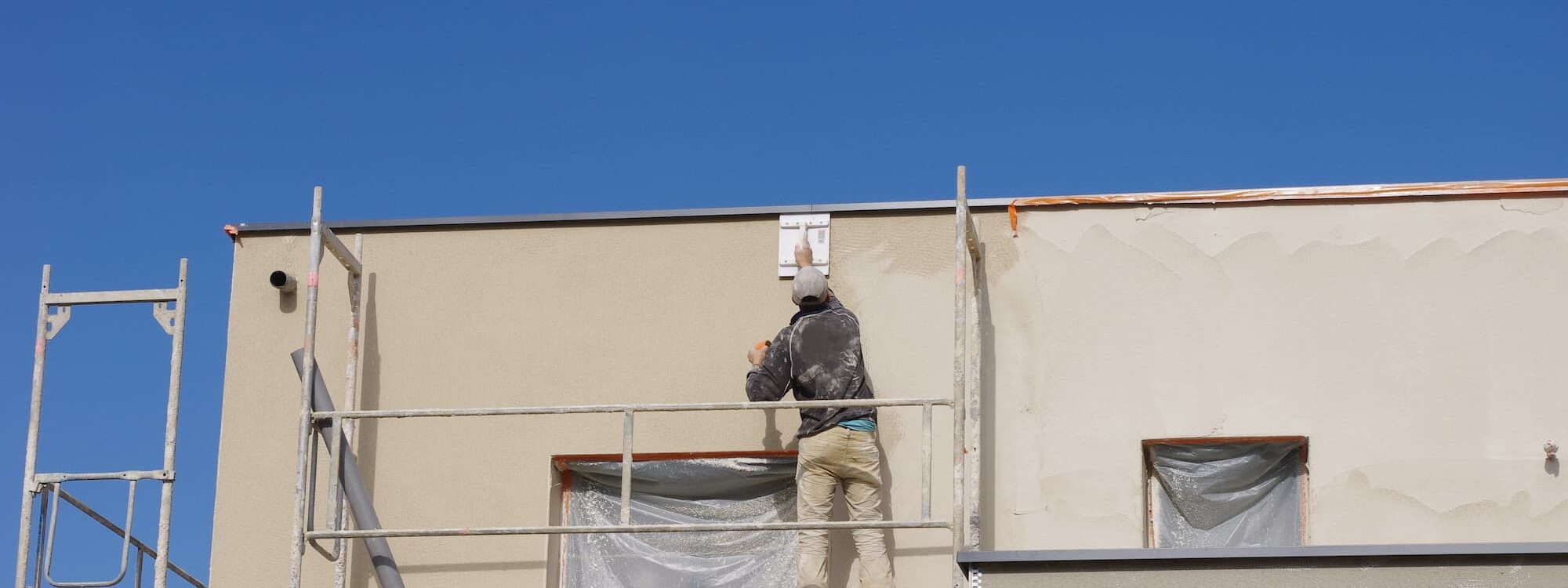 RAVALEMENT_FACADE 2000X750 | Soleil Façades Peut-on réaliser un ravalement de façade en plusieurs étapes sans perdre en efficacité ? Riedisheim